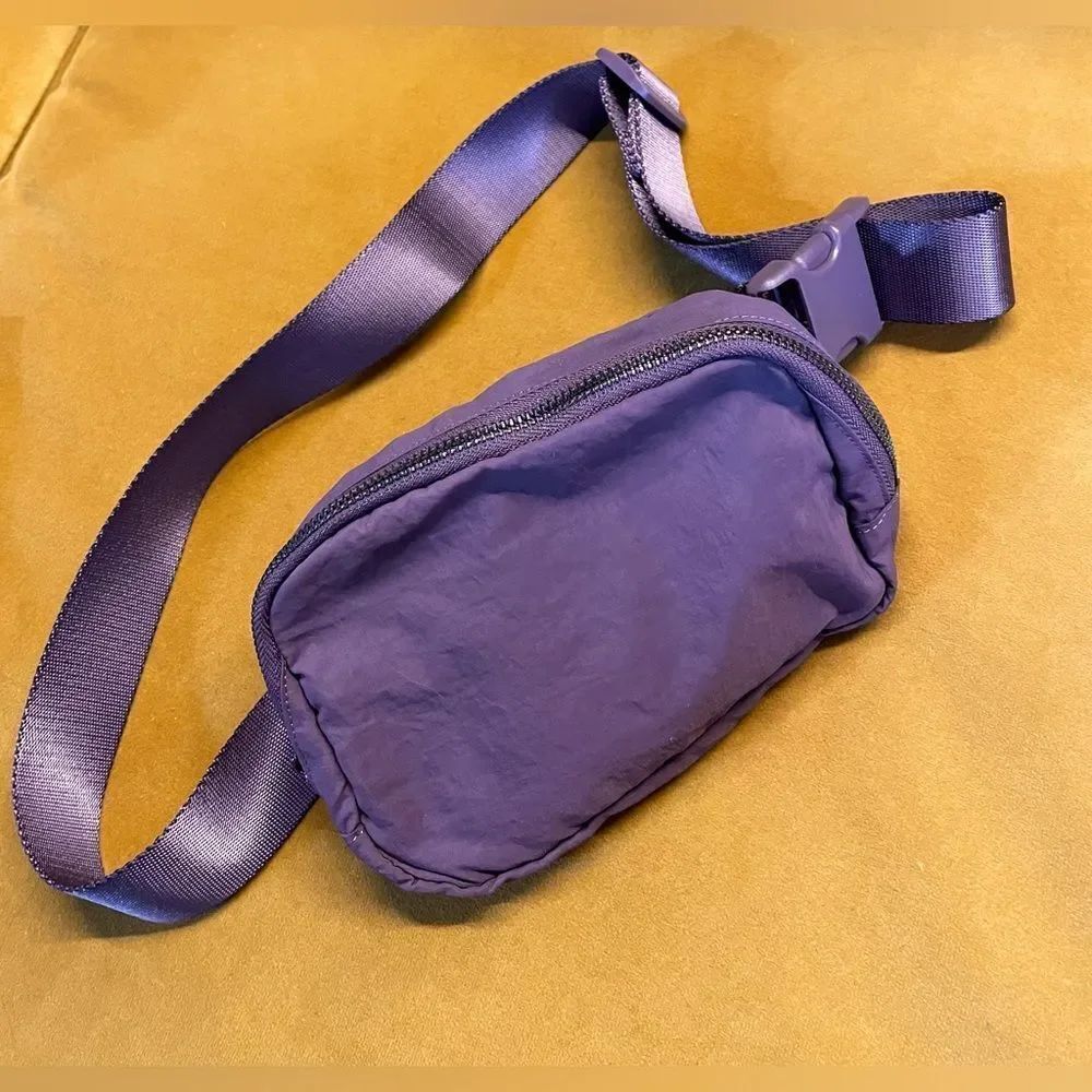 ODODOS Unisex Belt Bag with Adjustable Strap Fanny Pack Purple